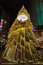 Ferrero Rocher Christmas Tree at Hong Kong iSQUARE iPIAZZA (hkdigit-20121128-195905): 圣诞美陈圣诞树DP点吊挂陈列