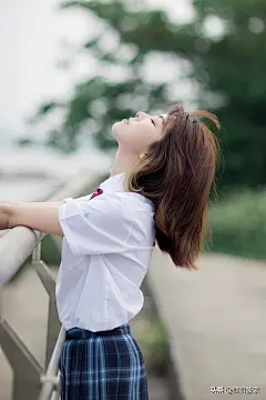 HD高清全面屏手机锁屏壁纸：扎着蝴蝶结的女孩-今日头条