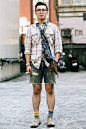 台北　Dongchu, TAIPEI. Warren Chen, civil servant. Vintage Levi's shirt and socks, vintage Casio watch, Classico glasses, Recovery bracelet. 【スライドショー】アジアの街角ファッションスナップ―シンガポール、上海など