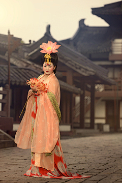 悠果花采集到仕女