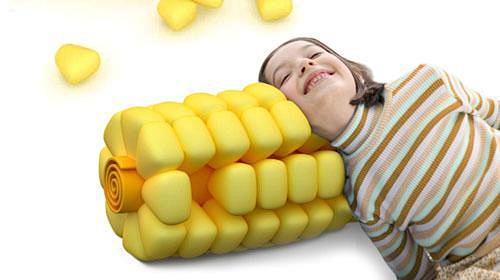 又是一个两全齐美的创意产品设计，玉米抱枕...