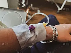女刷用导管针蘸红药、阿霉素