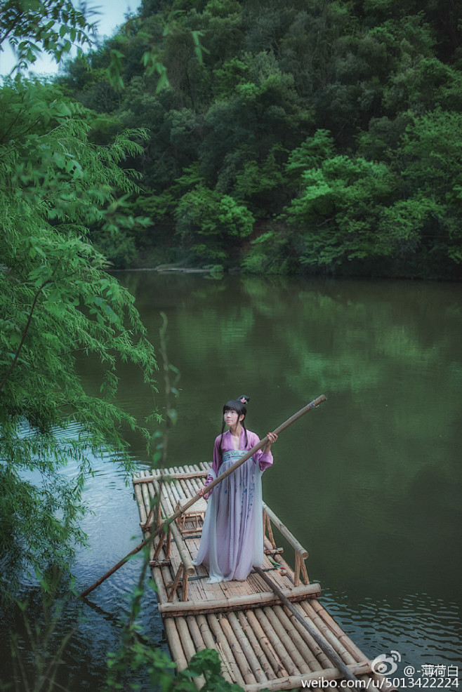 #云南旅拍##汉服私影# 
《归去来》
...
