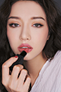 3CE MATTE LIP COLOR #217 : 오늘의 립 메이크업은 #뉴스피크 로 종결.  따뜻한 로즈빛의 MLBB 컬러로  부드럽고 청순함, 강렬한 무드 모두 가능한 립 컬러
