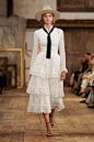 富婆版多巴胺穿搭、老钱风尽头...Ralph Lauren2024春季大秀时隔四年回归纽约时装周_丹宁_元素_礼服