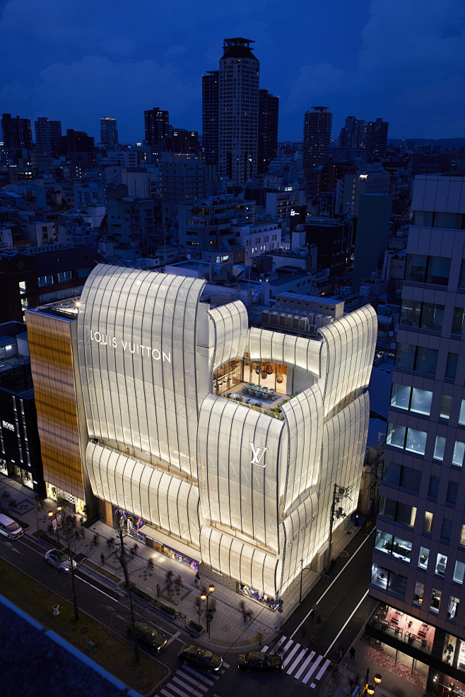 画廊 路易·威登大阪御堂筋旗舰店 / 青...