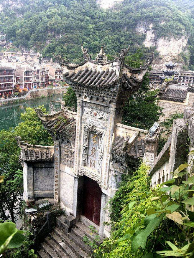 青龙洞：群坐落在中国历史文化名城——镇远...