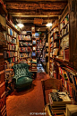 一个能令人静下心阅读的地方---书房。 @DIY设计我的家