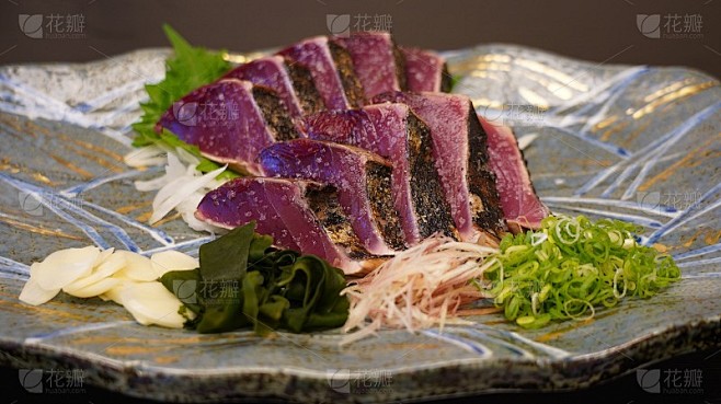 日本料理“鲣鱼生鱼片”