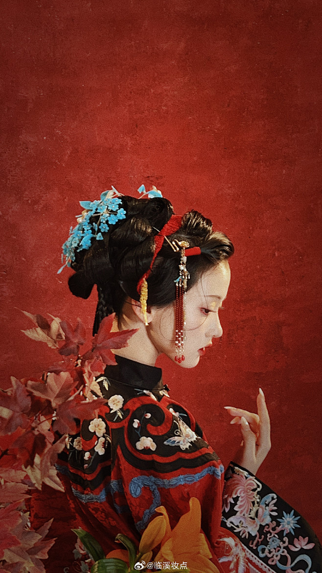 @临溪妆点 的个人主页 - 微博