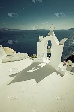 希腊圣托里尼岛伊亚的传统教堂