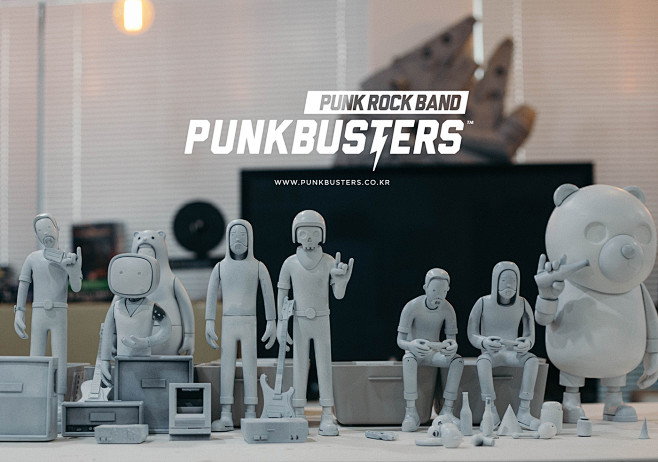 PUNKBUSTERS™ ART TOY...