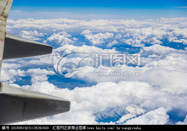 飞机上的拍摄云海设计背景影视剧素材古典云...