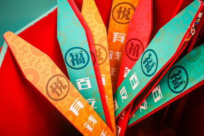 一觉醒来我穿越了这样的国色潮年你见过吗（...