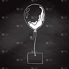 一个气球和一张卡在绳子上的草图。放置文本，恭喜。手绘粉笔在黑板上。矢量图
