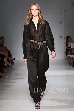 70年代优雅强势摩登女王！吉尔·斯图尔特 (Jill Stuart) 2015春夏女装秀，海报网亲临2015春夏纽约时装周_第10页_Jill Stuart