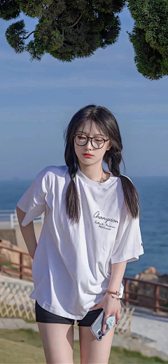 伍佰瘦子采集到人物照片