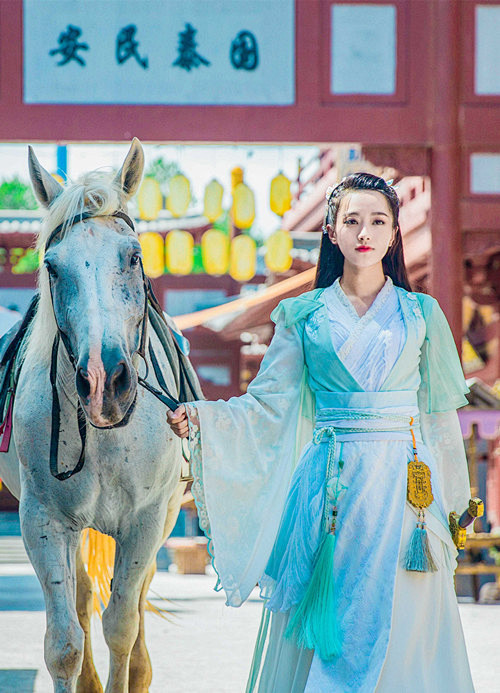 孙雪宁拜见宫主大人