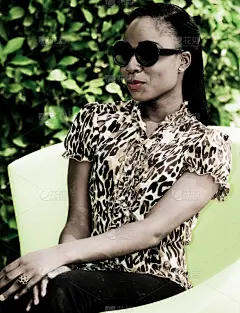 时装模特,非洲,垂直画幅,美,青少年,艺术模特,椅子,美人,夏天,户外