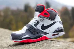 Air Trainer第二击/ Nike Air Trainer SC II 全新配色设计
