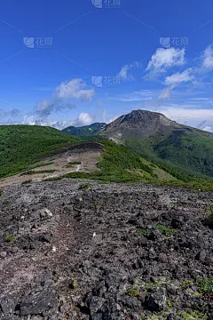 从南嘉山看昭苏山