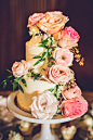 婚礼蛋糕,纸花,