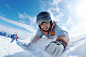 小孩冬季雪地趣味儿童滑雪人物图片摄影图