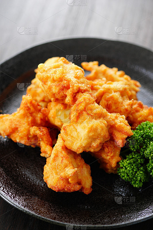 日本的炸鸡。