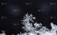 雪花，雪花上的小雪花