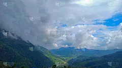 加勒尔村