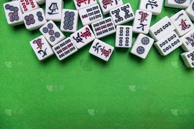 麻将,瓷砖,绿色背景,充满的,翘起大拇指,汉字,中文,东,骰子,运气