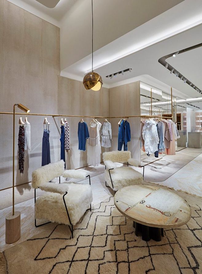 Chloe boutique Avenu...