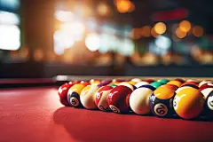余暇的台球俱乐部中台球摄影图片