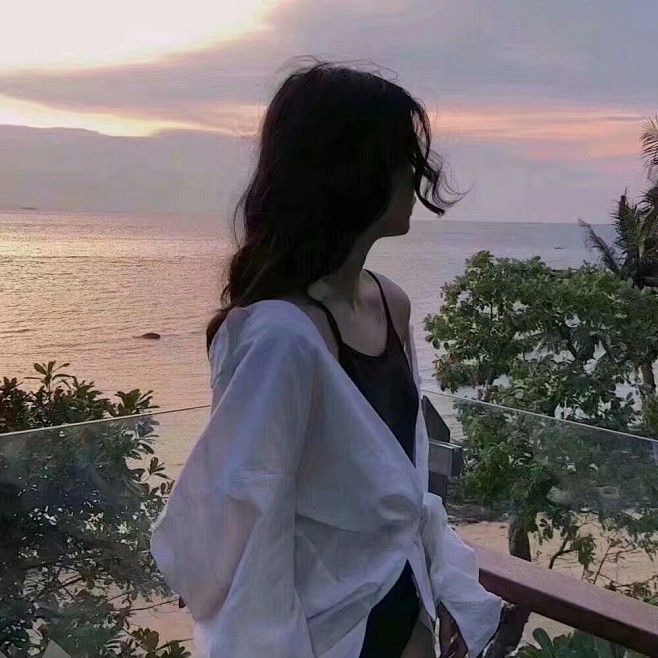 網易雲ID:月亮今晚來梦里
微信:sun...