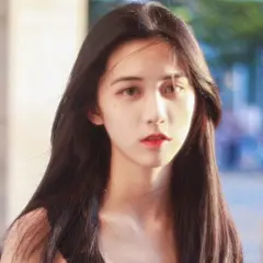 就这样躲藏&lt;br/&gt;在你膨胀的心里头&lt;br/&gt; 苟且偷生 &lt;br/&gt;生怕呼吸过重惊动你