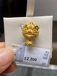 现货香港周大福祥瑞小神兽 醒狮 转运珠足金路路通送皮绳-淘宝网