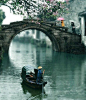 旅行时路过的风景，除了江南，哪里还能找到这种意境？小桥流水人家是诗里的精魂。