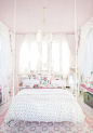 粉色系甜美的卧室装修效果图