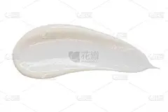 化妆品霜化妆水隔离在白色背景.