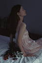 【温柔的纠缠】

摄影 ：@空镜Titanium

摄影超话#人像摄影##写真##约拍##少女私房写真集# ​​​​