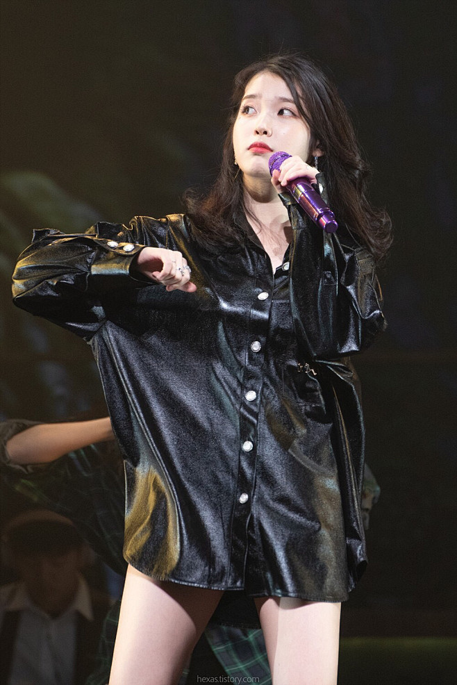 IU