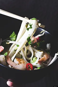 面条 食品 碗 虾 筷子 亚洲 美食摄影图片图片壁纸