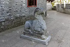 无情的石头或石羊，一种像羊的石头在北谷山