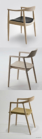 这三把椅子分别是瓦格纳的肯尼迪椅、深泽直人的广岛椅、吉永圭史的Hata椅，其实这个类比图表可以无限扩展， 瓦格纳的肯尼迪椅也在其他椅子原型上的改进，就像他的绝大多数作品一样。