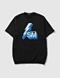 Undercoverism - Undercoverism Logo T-shirt | HBX : 立即在 HBX 選購 Undercoverism Undercoverism Logo T-shirt (Black) 男裝 的貨品！免費送貨。30天退貨政策。 從我們精挑細選的潮流時尚品牌中，選購您的服飾、鞋履、袋子、家居用品及生活產品等。立即訂閱HBX電子報，以享有首單九折優惠。立即下載HBX應用程式，以得到新貨上架消息。