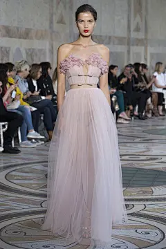 Giambattista Valli 2017秋冬系列高定秀|Neeu你有