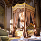 Baroque Bedroom, Tuur Sangers : This is my graduation project which shows a 16th century French Baroque bedroom. The environment depicts the abduction of Persephone, an ancient story from Greek mythology.

My main focus with this project was to tell a sto
