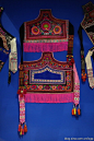 彝族传统服饰