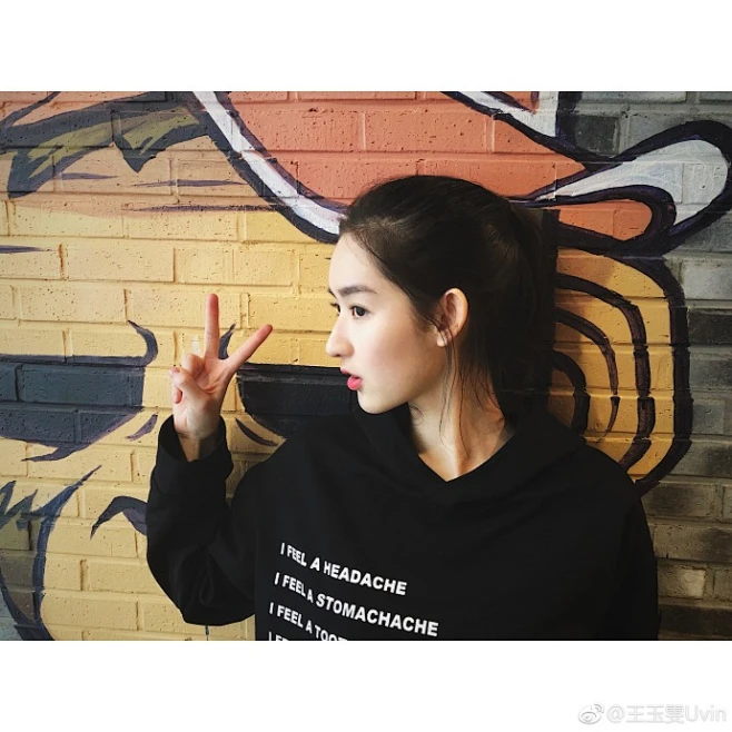 元宵节快乐呀～今天和家人们一起吃了饭～开心～你们呢？和家人一起吃饭了吗？（报告！今天还没有吃元宵～吃了好多芋圆！）#元宵长这样##狗年吉祥#