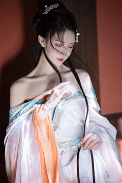 风林灵夜采集到美女